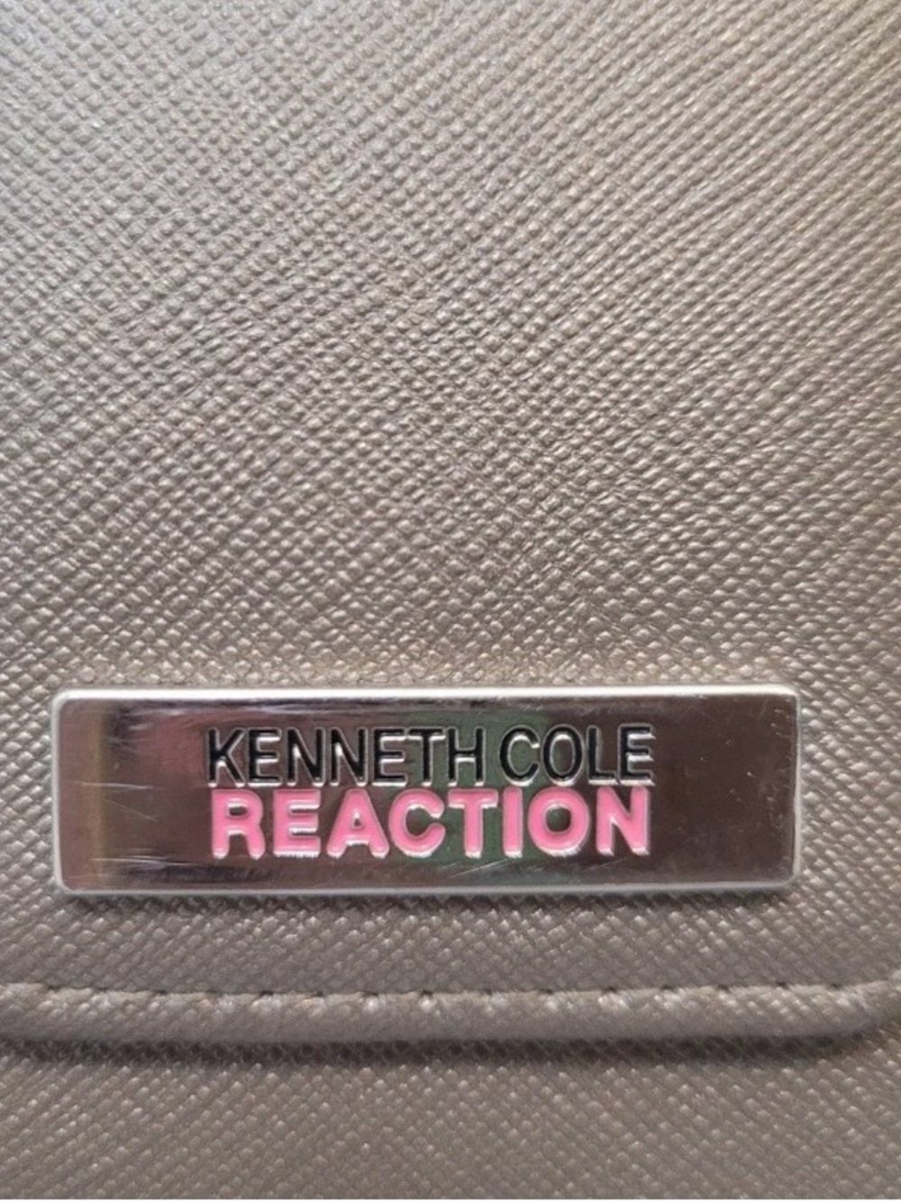 Kenneth Cole Reaction RFID Women's Wallet Taupe - Picture 3 of 12